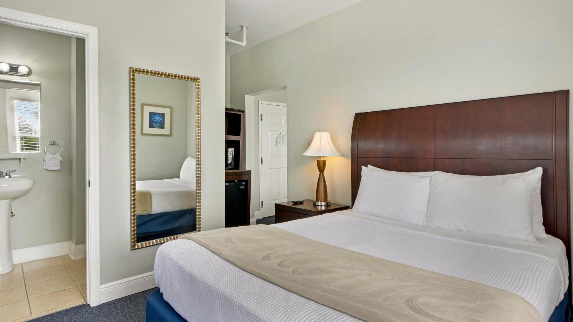 Crystal Bay Historic Hotel เซนต์ปีเตอร์สเบิร์ก ภายนอก รูปภาพ